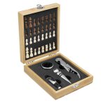 Set de vino con juego de ajedrez "CHESSY"